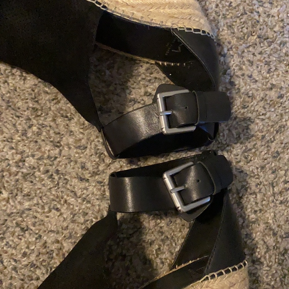 Marc Fisher Platform Wedges - Picture 6 of 7